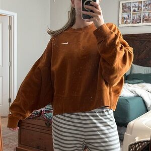 Nike Cropped Batwing Sweatshirt